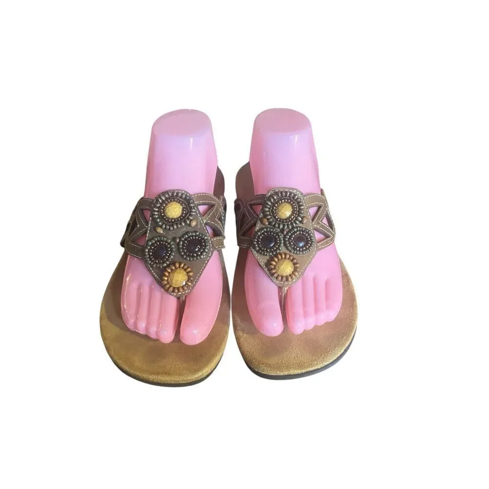 Minnetonka Open Toe Brown Beaded Jeweled Front  Flip Flop Sandals Wm’s Sz 7